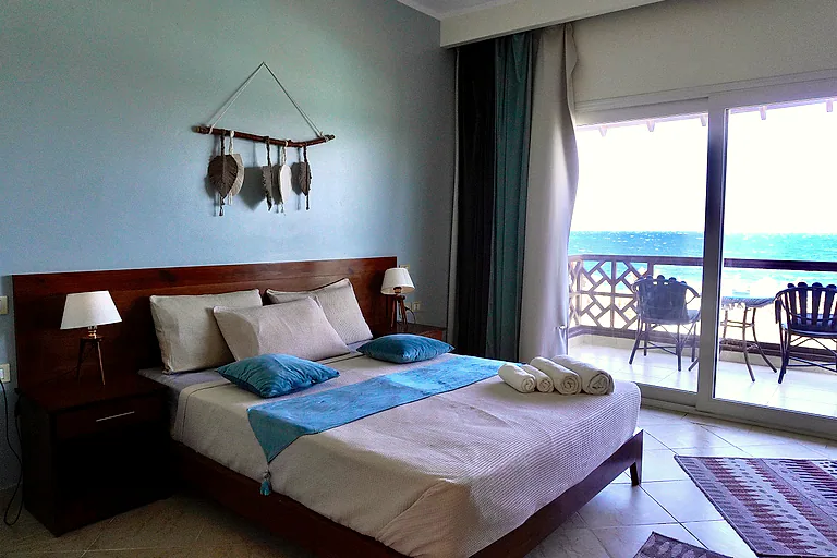 Standard Sea View gallery photograph 2