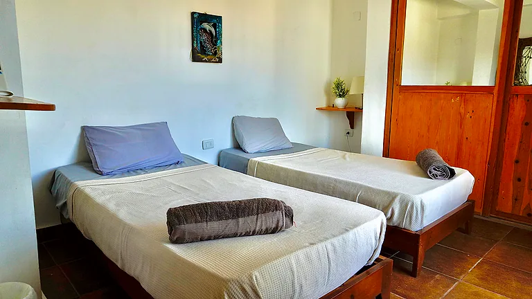Studio / One Bedroom Apartment gallery photograph 2